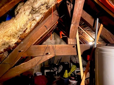 MAISON DE VILLAGE - REMISE ET JARDIN CLOS A VENDRE - ST SAULGE - 50.67 m2 - 32 000 €