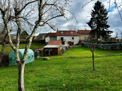 MAISON A VENDRE - ST SAULGE - 148.91 m2 - 136 000 €