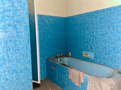MAISON A VENDRE - ST SAULGE - 265 m2 - 18 000 €