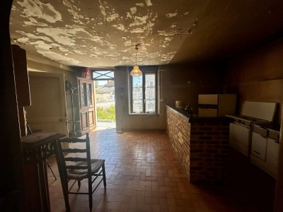 MAISON A VENDRE - ST SAULGE - 117.95 m2 - 49 000 €