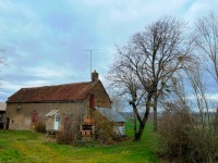 MAISON ET DEPENDANCES SUR BEAU TERRAIN A VENDRE - STE MARIE - 52 m2 - 39 000 €