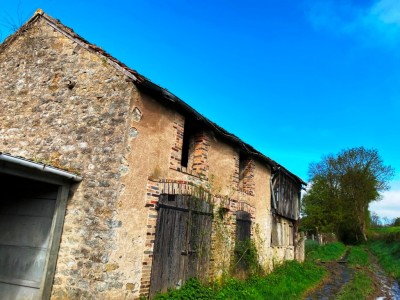 MAISON DE VILLAGE -DEPENDANCES - JARDIN 35000  A VENDRE - TAMNAY EN BAZOIS - 118.87 m2 - 35000€