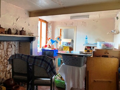 MAISON DE VILLAGE -DEPENDANCES - JARDIN 35000  A VENDRE - TAMNAY EN BAZOIS - 118.87 m2 - 35000€