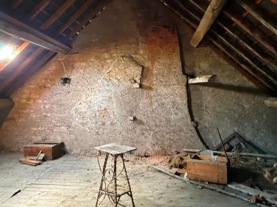 MAISON DE VILLAGE -DEPENDANCES - JARDIN 35000  A VENDRE - TAMNAY EN BAZOIS - 118.87 m2 - 35000€