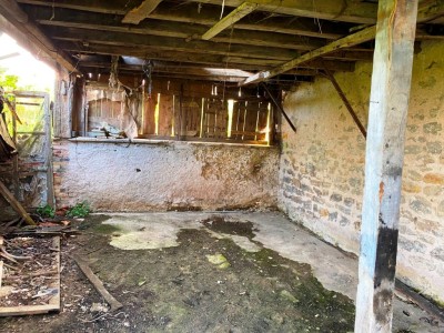 MAISON DE VILLAGE -DEPENDANCES - JARDIN 35000  A VENDRE - TAMNAY EN BAZOIS - 118.87 m2 - 35000€