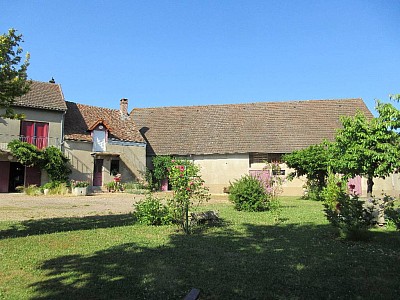 PROPRIETE A VENDRE - AUTUN - 222 m2 - 295000€