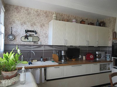 PROPRIETE A VENDRE - AUTUN - 222 m2 - 295000€
