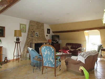 PROPRIETE A VENDRE - AUTUN - 222 m2 - 295000€