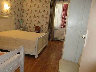 PROPRIETE A VENDRE - AUTUN - 222 m2 - 295000€