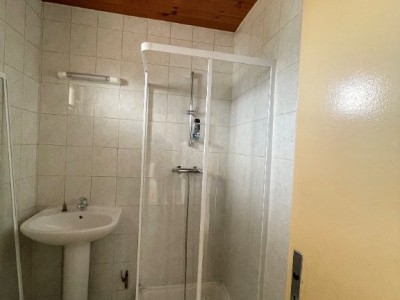 Ensemble immobilier de 7 maisons - 9 Logements A VENDRE - DOMMARTIN - 560 m2 - 369000€