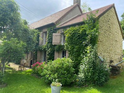 Maison de caractre avec piscine - MOUSSY - 160.26 m2 - VENDU