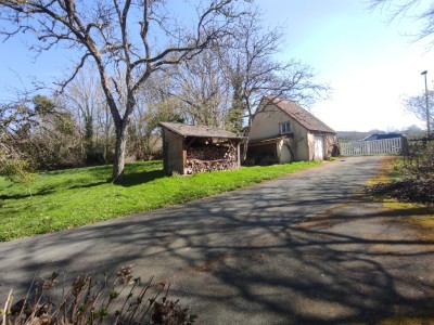 PROPRIETE A VENDRE - ST LEGER DE FOUGERET - 329.76 m2 - 390000€