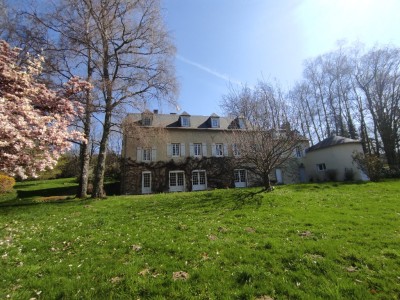 PROPRIETE A VENDRE - ST LEGER DE FOUGERET - 329.76 m2 - 390000€