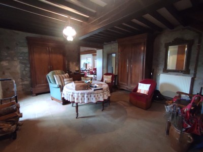 PROPRIETE A VENDRE - ST LEGER DE FOUGERET - 329.76 m2 - 368 000 €