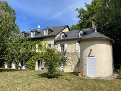 PROPRIETE A VENDRE - ST LEGER DE FOUGERET - 329.76 m2 - 368 000 €