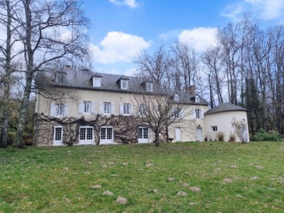 PROPRIETE A VENDRE - ST LEGER DE FOUGERET - 329.76 m2 - 368 000 €