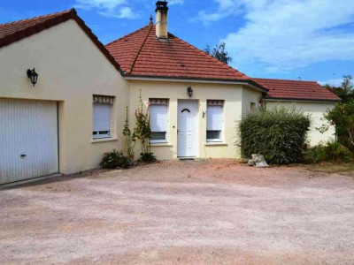 PROPRIETE A VENDRE - ST SAULGE - 169 m2 - 258000€