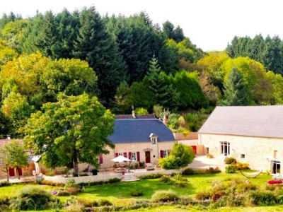 PROPRIETE DE CHARME - BELLES PRESTATIONS A VENDRE - ST SAULGE - 219.06 m2 - 486000€