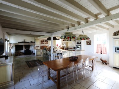 PROPRIETE DE CHARME - BELLES PRESTATIONS A VENDRE - ST SAULGE - 219.06 m2 - 486000€