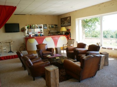 PROPRIETE DE CHARME - BELLES PRESTATIONS A VENDRE - ST SAULGE - 219.06 m2 - 486000€