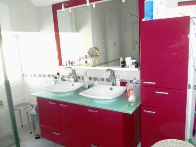 PROPRIETE DE CHARME - BELLES PRESTATIONS A VENDRE - ST SAULGE - 219.06 m2 - 486000€