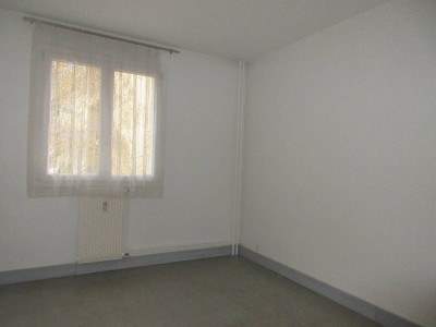 APPARTEMENT T4 - AUTUN PROCHE COMMERCES - 76.94 m2 - VENDU