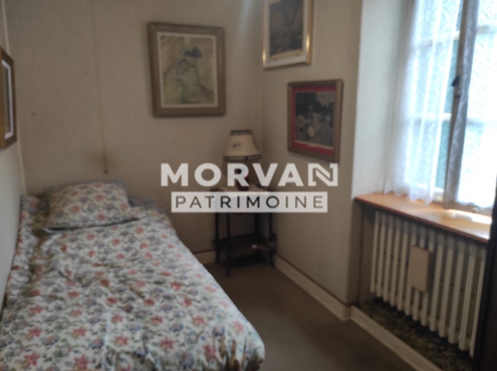 Fermette de 7 pièces / 3 chambres A VENDRE - ST LEGER DE FOUGERET - 198.53 m2 - 120 000 &euro;