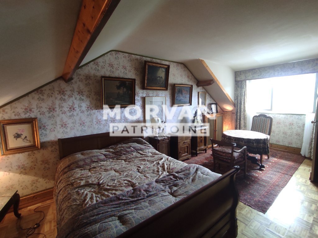 Fermette de 7 pièces / 3 chambres A VENDRE - ST LEGER DE FOUGERET - 198.53 m2 - 120 000 &euro;