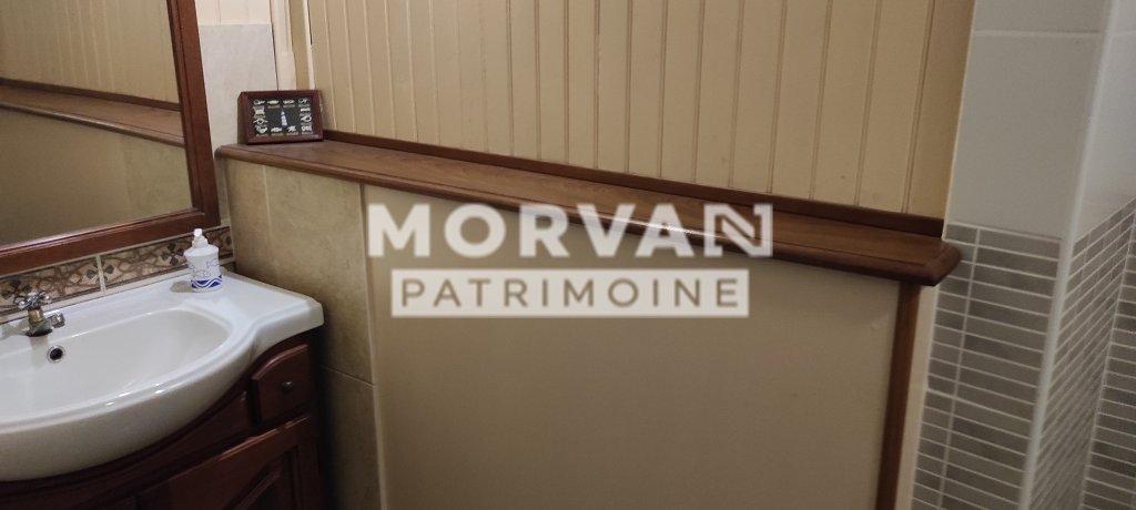 Fond de commerce A VENDRE - CHATEAU CHINON VILLE - 128.5 m2 - 199�000�&euro;