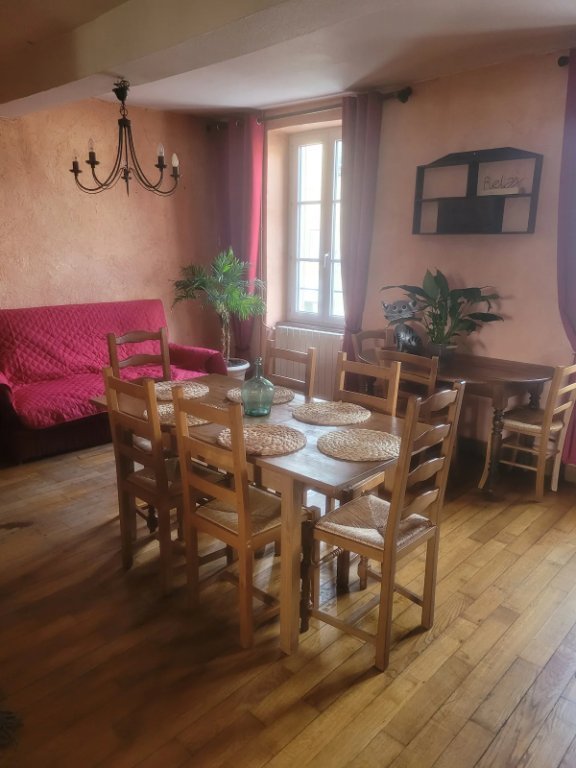 IMMEUBLE DE RAPPORT A VENDRE - CHATEAU CHINON VILLE - 200 m2 - 92�000�&euro;