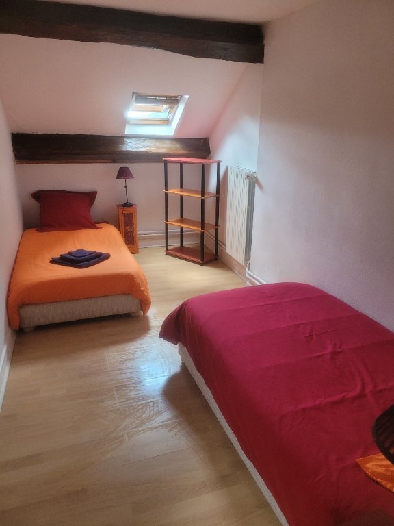 IMMEUBLE DE RAPPORT A VENDRE - CHATEAU CHINON VILLE - 200 m2 - 92�000�&euro;