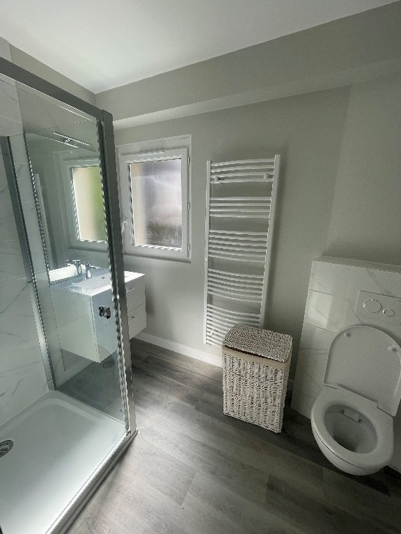 IMMEUBLE DE RAPPORT A VENDRE - CHATEAU CHINON VILLE - 239.2 m2 - 178�000�&euro;