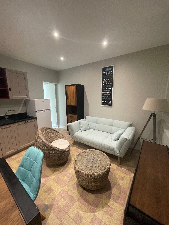 IMMEUBLE DE RAPPORT A VENDRE - CHATEAU CHINON VILLE - 239.2 m2 - 178�000�&euro;