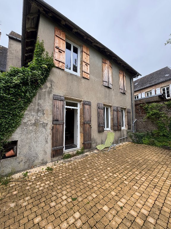 IMMEUBLE DE RAPPORT A VENDRE - CHATEAU CHINON VILLE - 239.2 m2 - 178�000�&euro;
