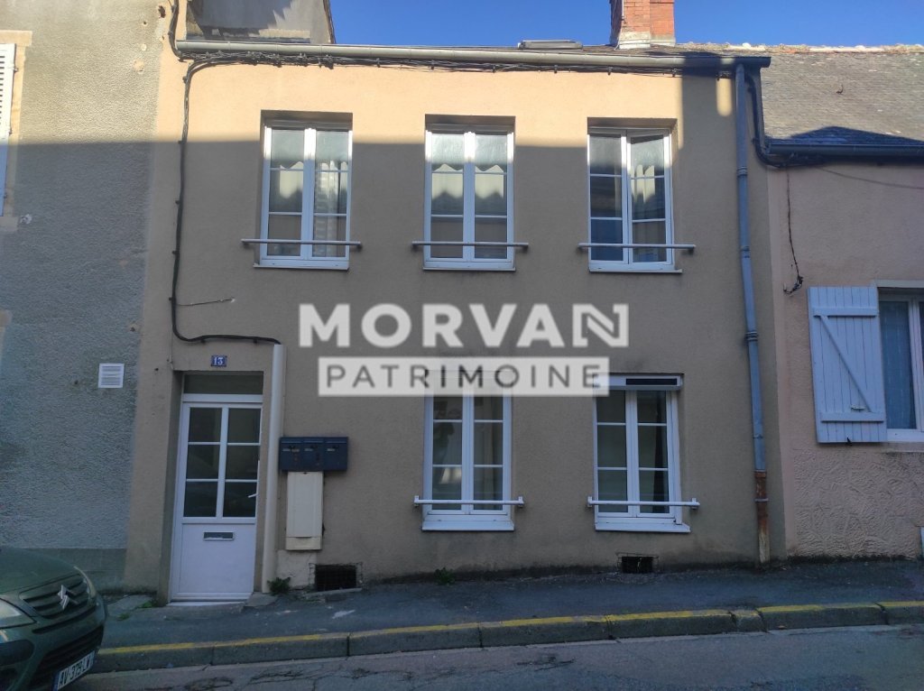 IMMEUBLE DE RAPPORT A VENDRE - CHATEAU CHINON VILLE - 138.64 m2 - 149 000 &euro;