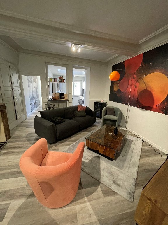 IMMEUBLE DE RAPPORT A VENDRE - MOULINS ENGILBERT - 177.7 m2 - 146�000�&euro;