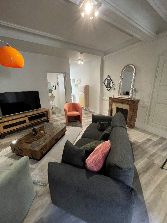 IMMEUBLE DE RAPPORT A VENDRE - MOULINS ENGILBERT - 177.7 m2 - 146�000�&euro;