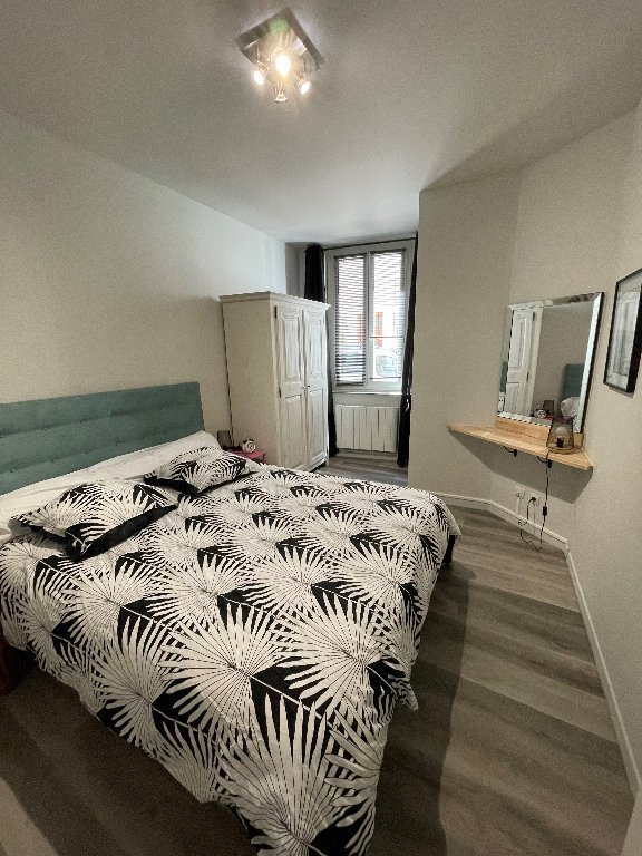 IMMEUBLE DE RAPPORT A VENDRE - MOULINS ENGILBERT - 177.7 m2 - 146�000�&euro;