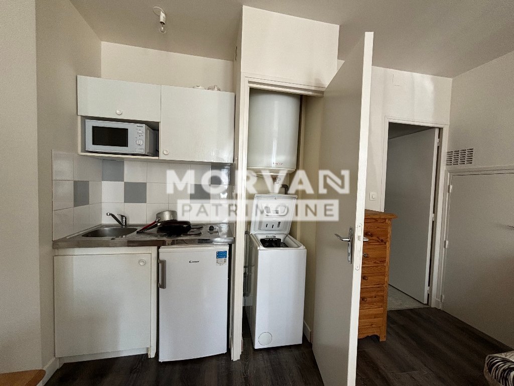 IMMEUBLE DE RAPPORT A VENDRE - MOULINS ENGILBERT - 177.7 m2 - 146�000�&euro;