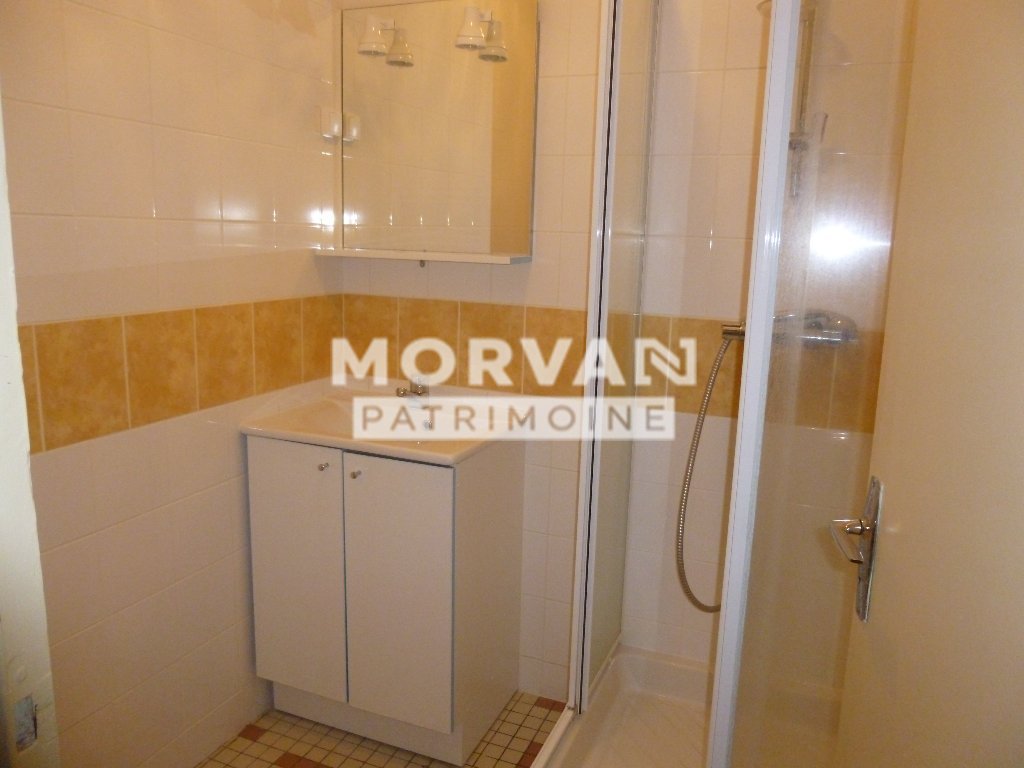 IMMEUBLE DE RAPPORT A VENDRE - MOULINS ENGILBERT - 177.7 m2 - 146�000�&euro;