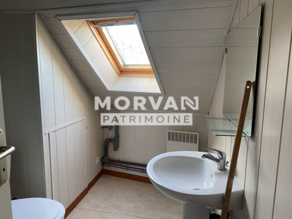 IMMEUBLE DE RAPPORT A VENDRE - ST SAULGE - 159.23 m2 - 77�000�&euro;