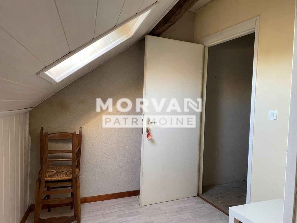 IMMEUBLE DE RAPPORT A VENDRE - ST SAULGE - 159.23 m2 - 77�000�&euro;