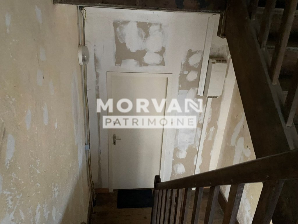 IMMEUBLE DE RAPPORT A VENDRE - ST SAULGE - 159.23 m2 - 77�000�&euro;