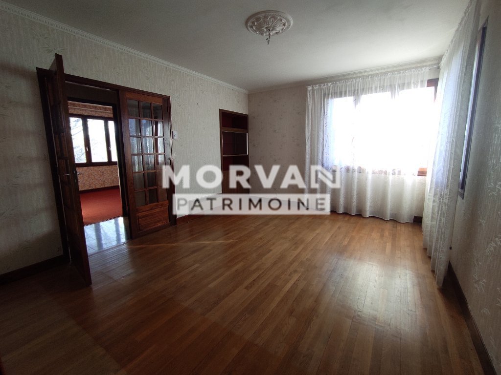 Pavillon sur Sous Sol complet avec d�pendances A VENDRE - ARLEUF - 94.62 m2 - 119�000�&euro;