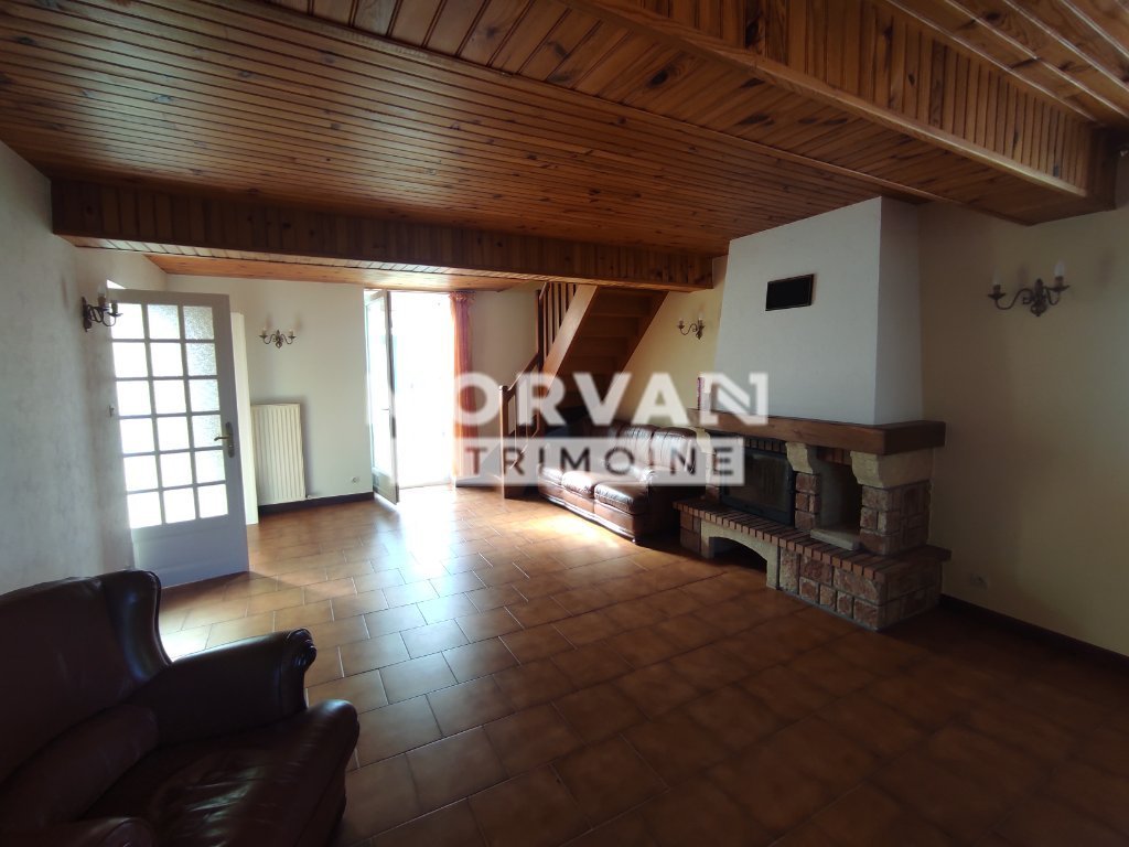 MAISON A VENDRE - ARLEUF - 125.79 m2 - 100�000�&euro;