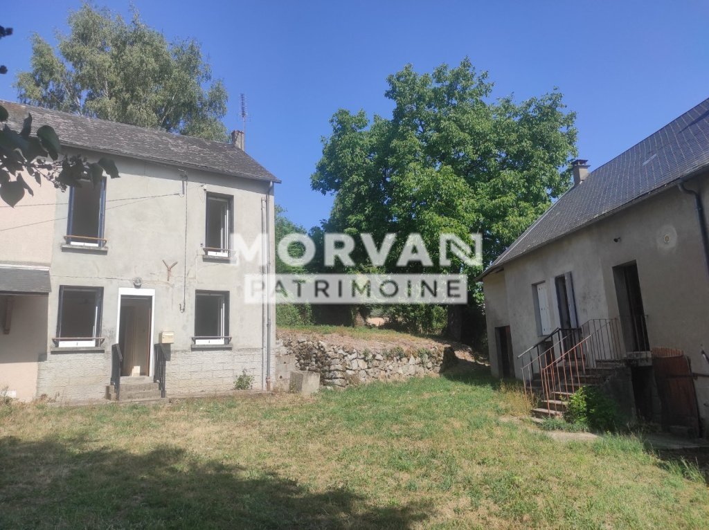 Ensemble de trois maisons A VENDRE - ARLEUF - 144.34 m2 - 34 000 &euro;