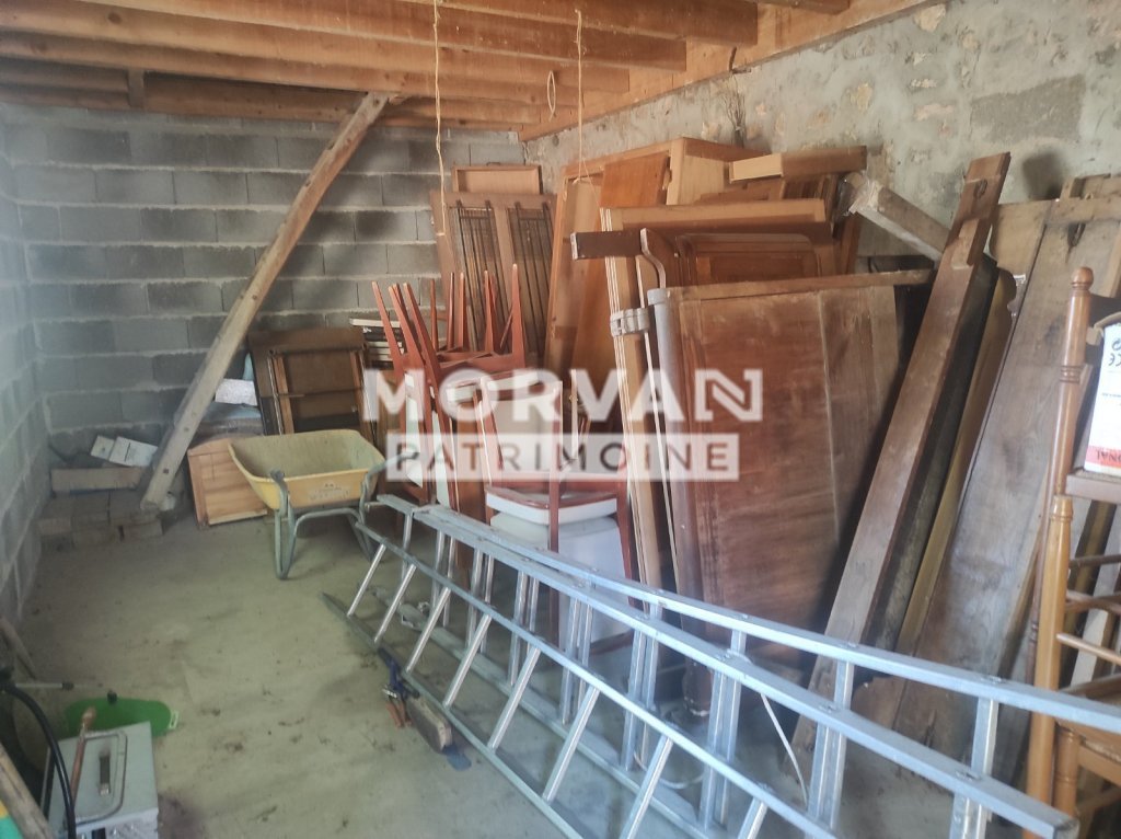 Ensemble de trois maisons A VENDRE - ARLEUF - 144.34 m2 - 34 000 &euro;