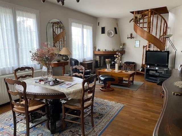 MAISON A VENDRE - CERCY LA TOUR - 149.65 m2 - 172�000�&euro;