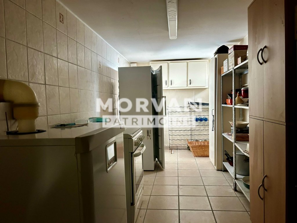 MAISON A VENDRE - CERCY LA TOUR - 149.65 m2 - 172�000�&euro;