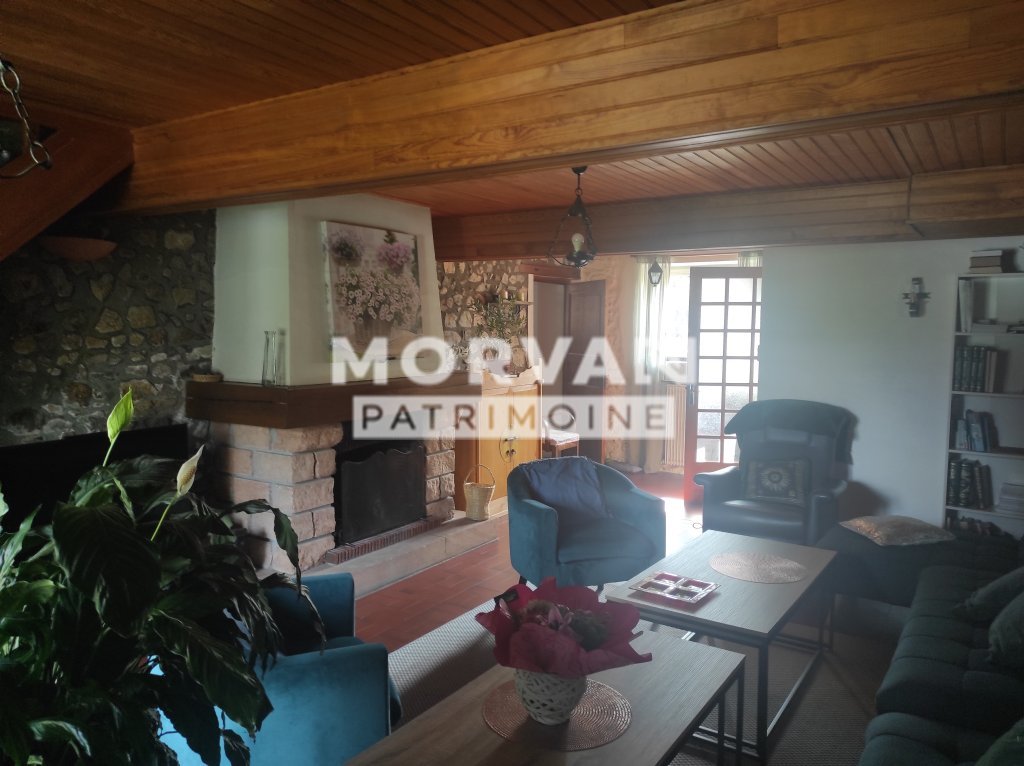 MAISON A VENDRE - CHATEAU CHINON CAMPAGNE - 163.58 m2 - 129�000�&euro;